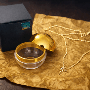 ESSENTIA-Anima. Colgante dorado colibri con cadena plata de Ley 925+baño oro 18k